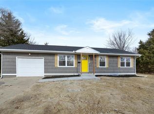 10306 E 43rd St, Kansas City, MO 64133