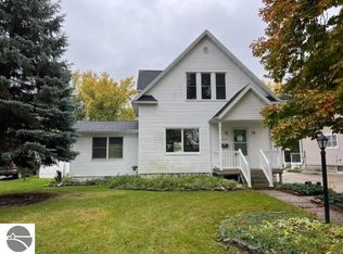 209 Elwell St, Alma, MI 48801