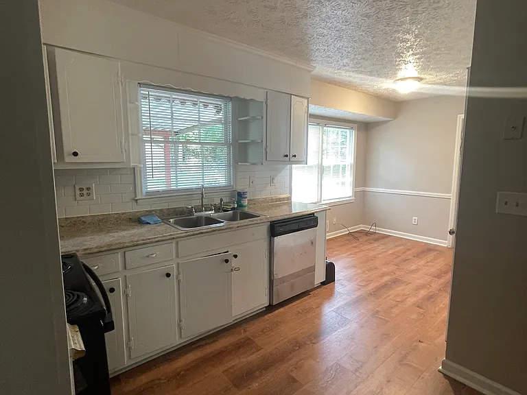 2397 Rockbridge Rd — Photo 9