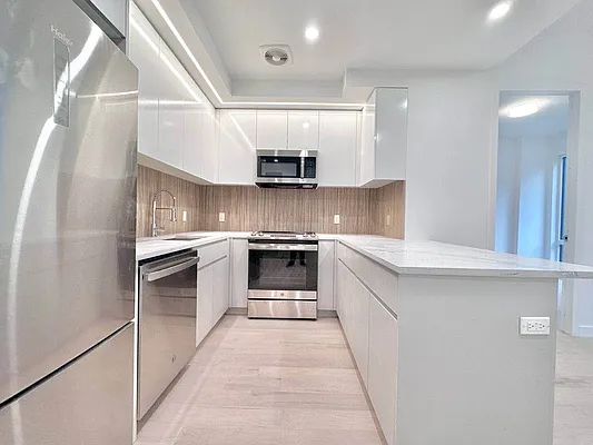 Rented by Doorway NYC, LLC | media 23