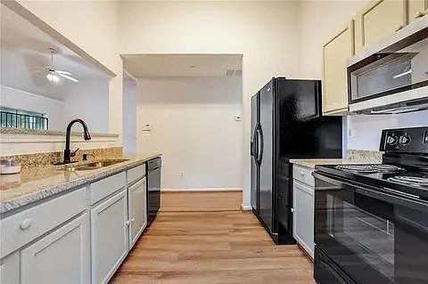 3865 Cypress Pointe Dr — Photo 11
