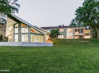 7818 N Scenic Dr, Kansas City, MO 64152