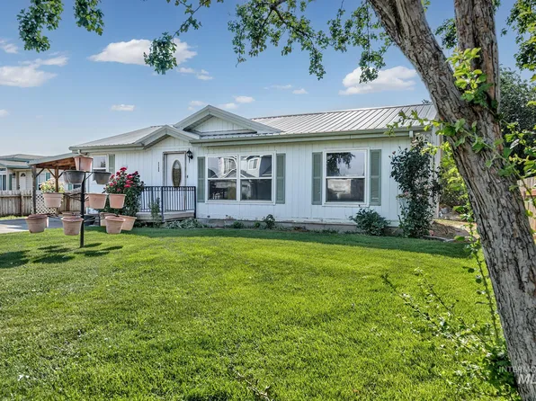 1135 W 11th St, Weiser, ID 83672