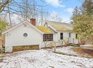 540 Webbs Hill Rd, Stamford, CT 06903