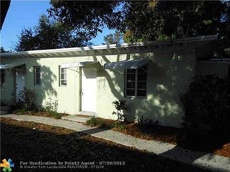 1st image of 411 SE 14th Ct APT 2