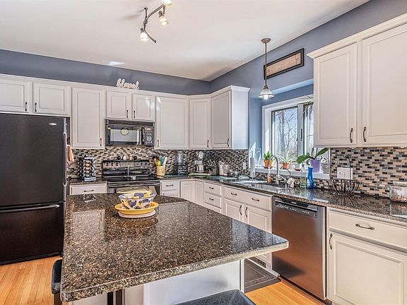 4th image of 7688 S Kilkenny Dr