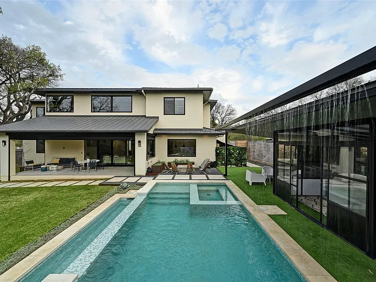 308 Briarwood Trl — Photo 3