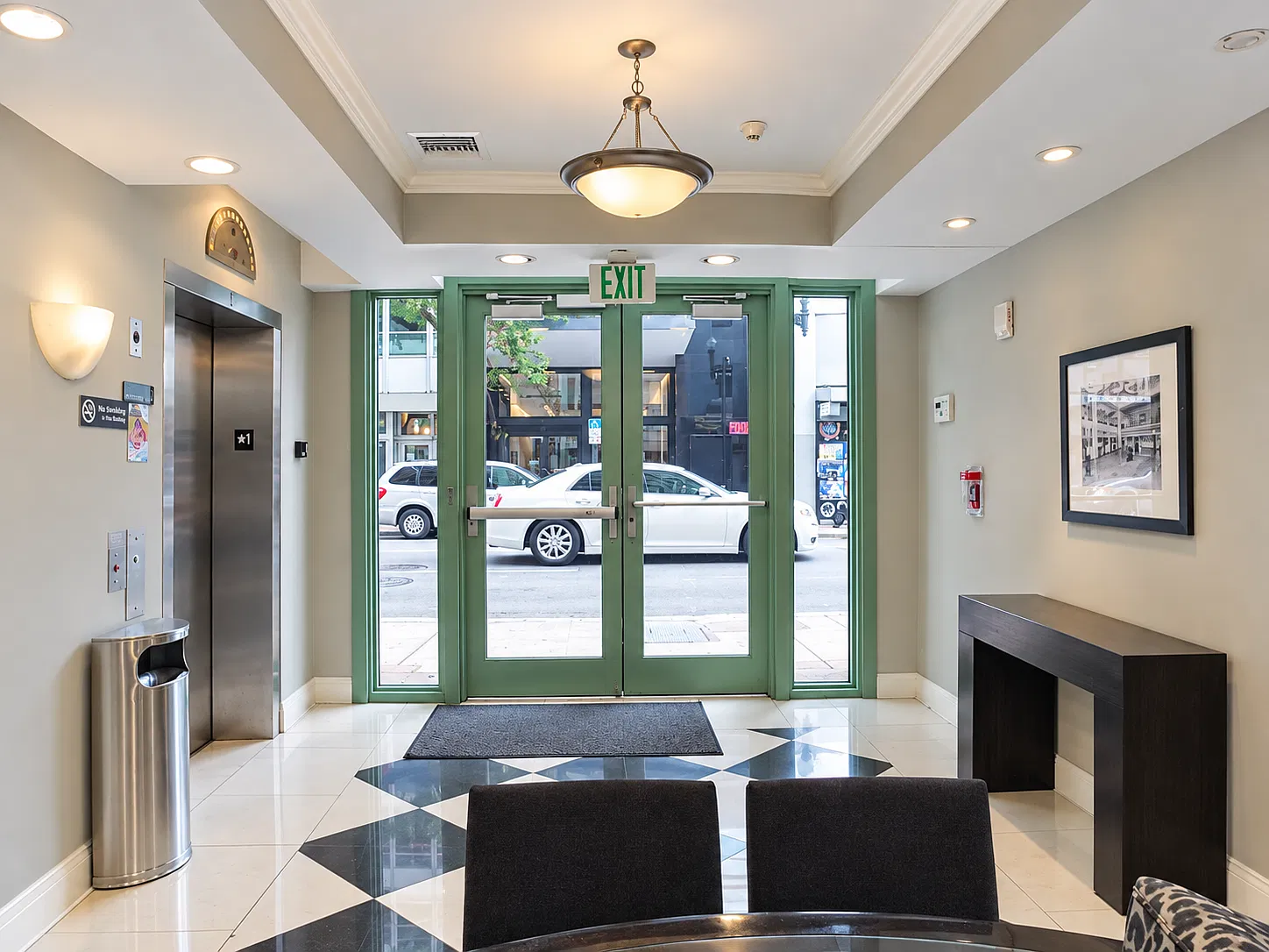 2 bed, 900 sqft, $2,900 — Photo 2
