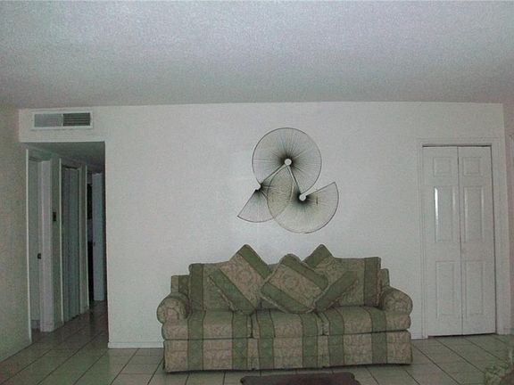 4th image of 7405 Mojave Dr