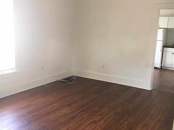 4th image of 209 W Wisconsin Ave #A