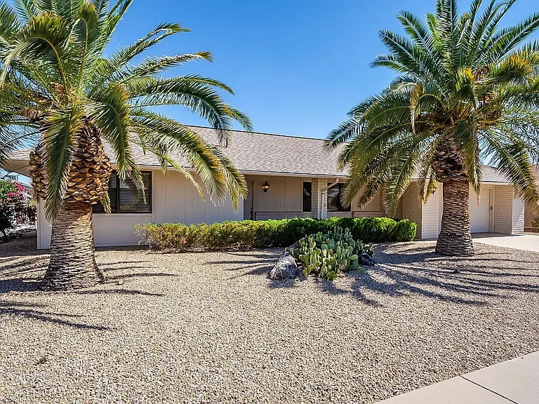 12439 W Tigerseye Dr — Photo 2