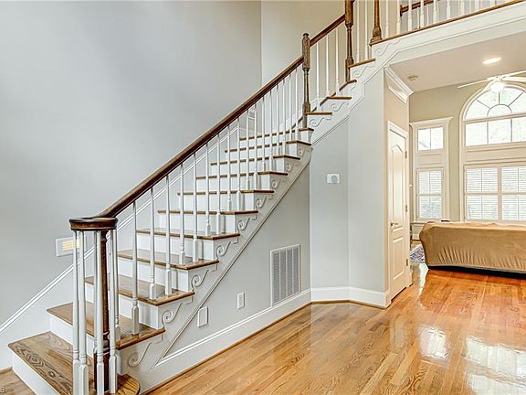 4th image of 7001 Morganshire Ct