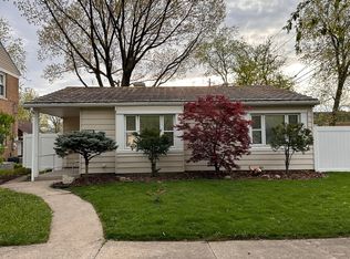 3910 Elm Ave, Brookfield, IL 60513