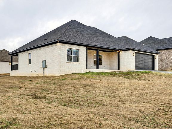 4th image of 16 Hayden Dr