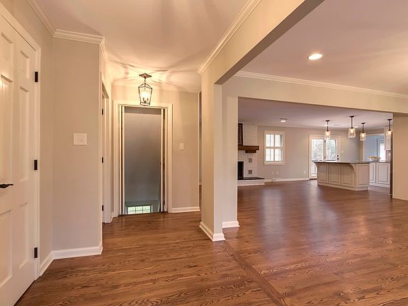 4th image of 7501 Sherwood Dr