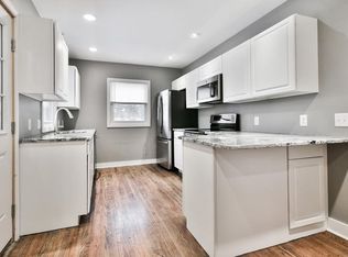 8310 Chicago St, Omaha, NE 68114