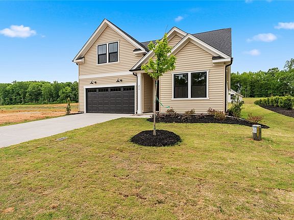 2nd image of 258 Creekside Cir