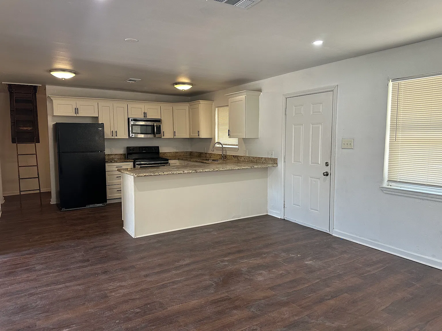 2 bed, $1,500 — Photo 3