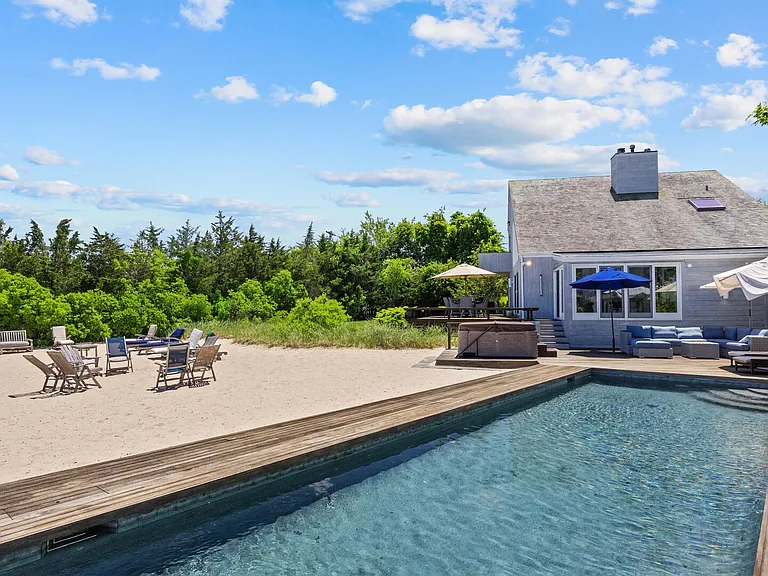 726 Flying Point Rd — Photo 4