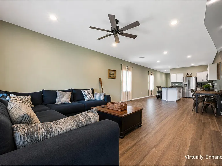 24251 Copperleaf Bay Ln — Photo 9