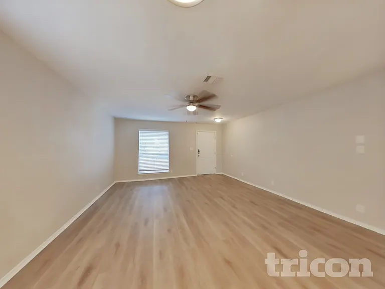 230 Crane Crest Dr — Photo 4
