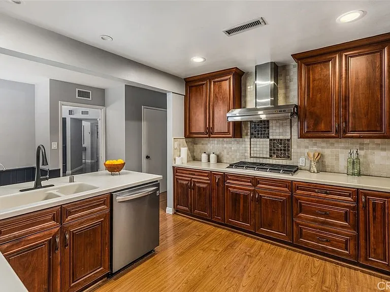2206 Canyon Rd — Photo 14