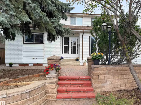 8812 135th Ave NW, Edmonton, AB T5E 1N3