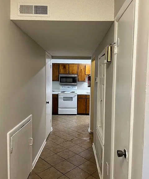 465 Hickory Hill Dr — Photo 27