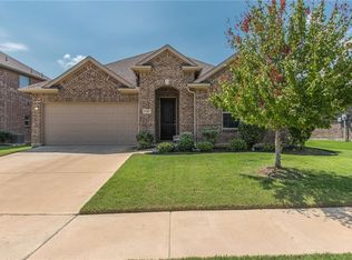 1521 Castle Creek Dr, Little Elm, TX 75068