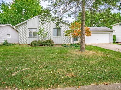 105 Park Lane Cir, Lockport, NY, 14094