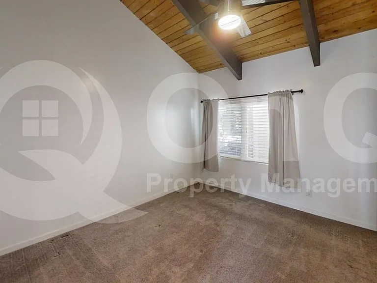 6925 E 4th St #10 — Photo 11