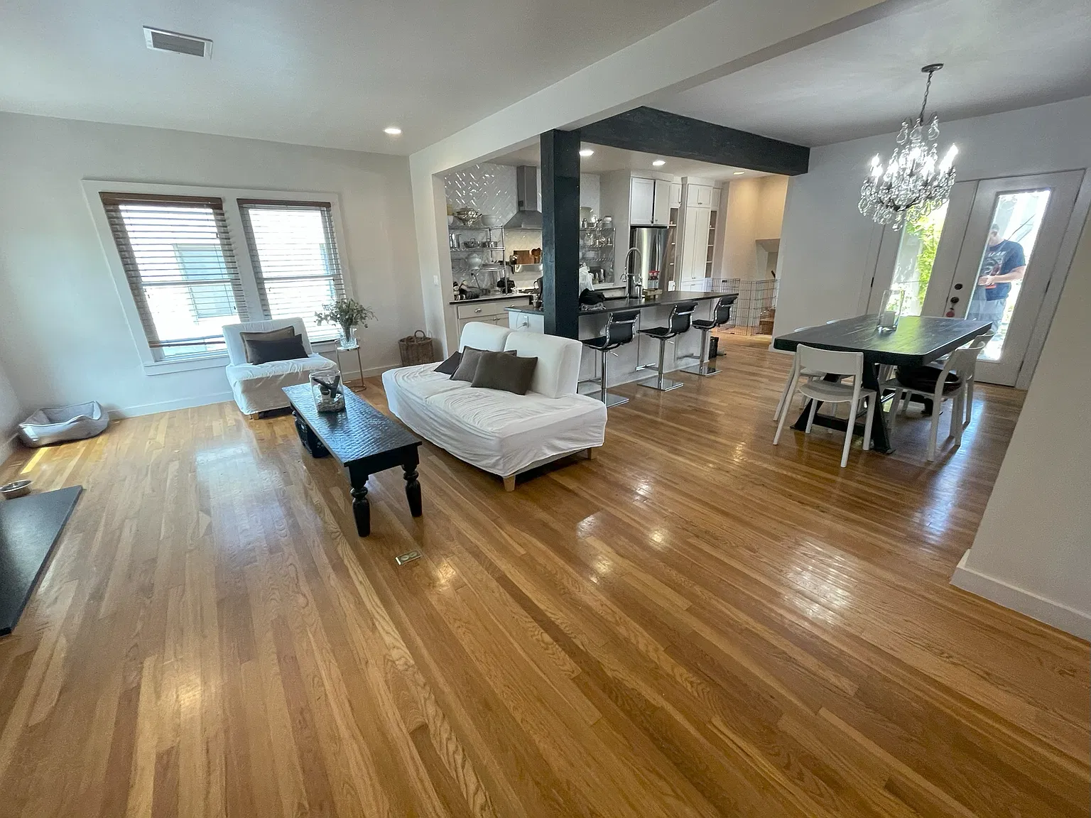 4 bed, 2450 sqft, $3,150 — Photo 4