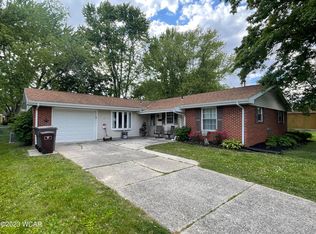 949 Crestwood Dr, Lima, OH