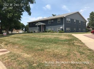 202 W 2nd St #1, Hartford, SD 57033