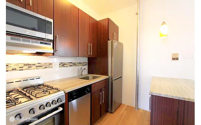 Rented by Douglas Elliman | media 16