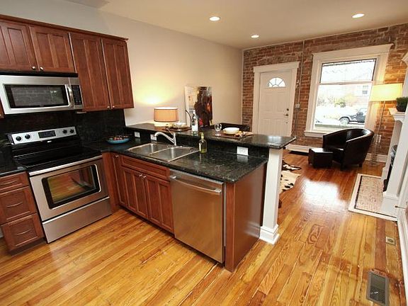 5th image of 714 S Grant St