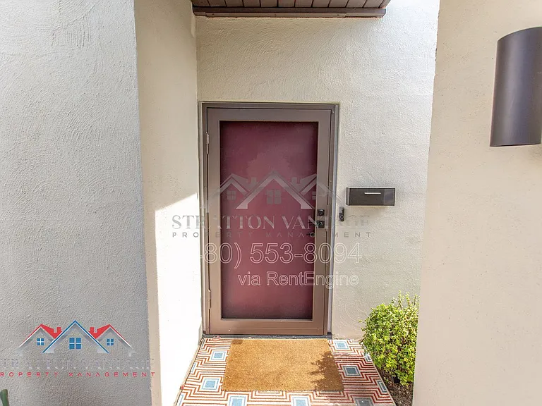 8623 E Devonshire Ave — Photo 12
