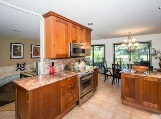 32 Northgate Cres, Melville, NY 11747