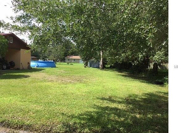 4th image of 1524 SE Peach Dr