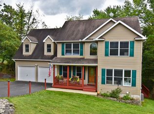 307 Edgemont Rd, Stroudsburg, PA 18360