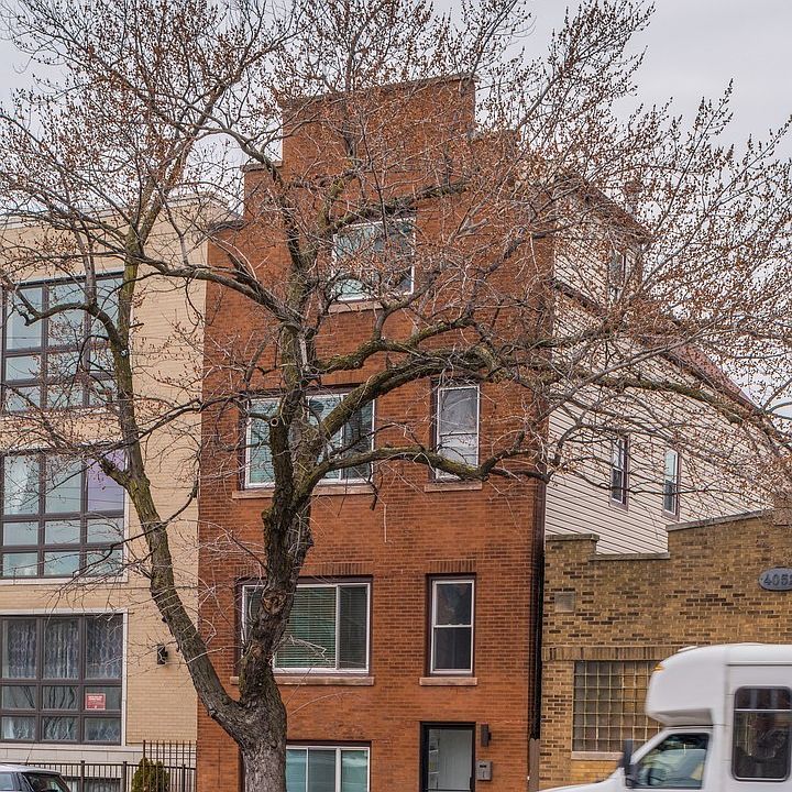 1st image of 4048 N Western Ave #3