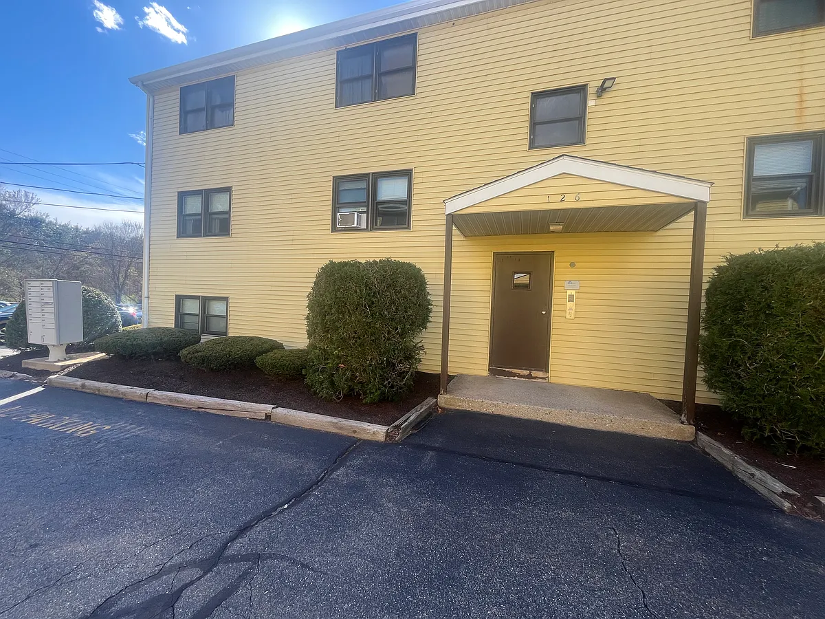 Entry off parking area - 126 Charlton St #A