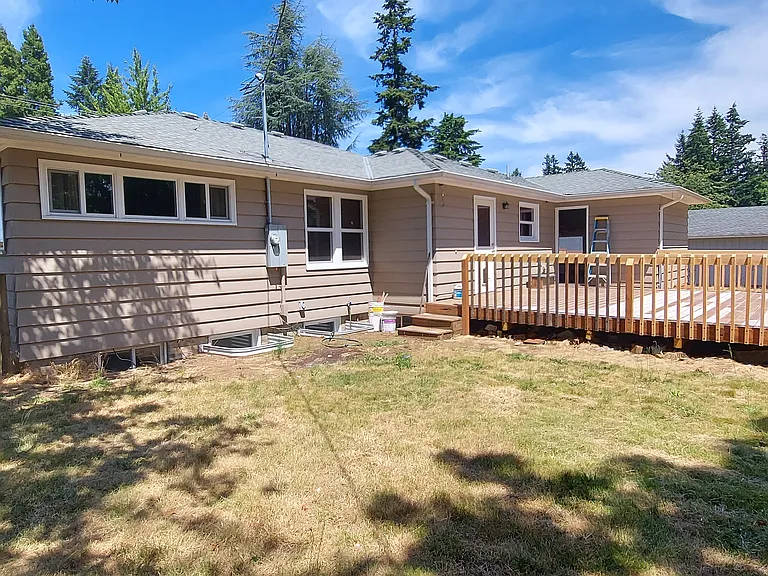 231 NE 10th Ave — Photo 6