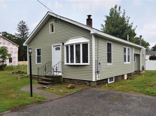 34 Doris Ave, Warwick, RI 02889