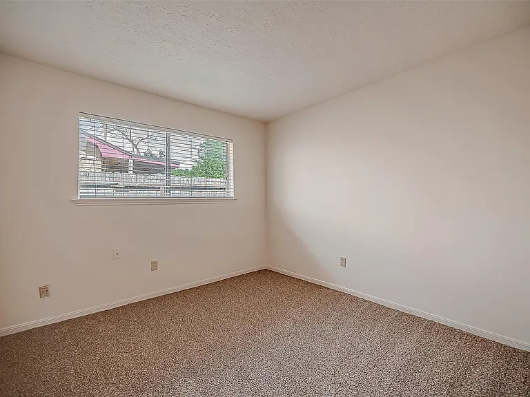 10607 Silkwood Dr — Photo 22