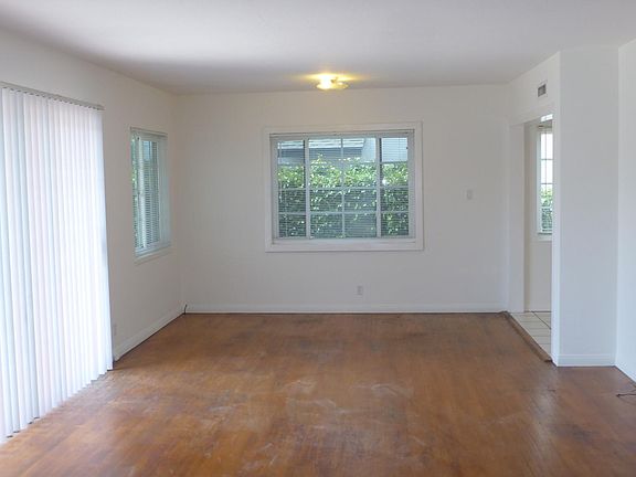 2nd image of 15020 Oakbury Dr