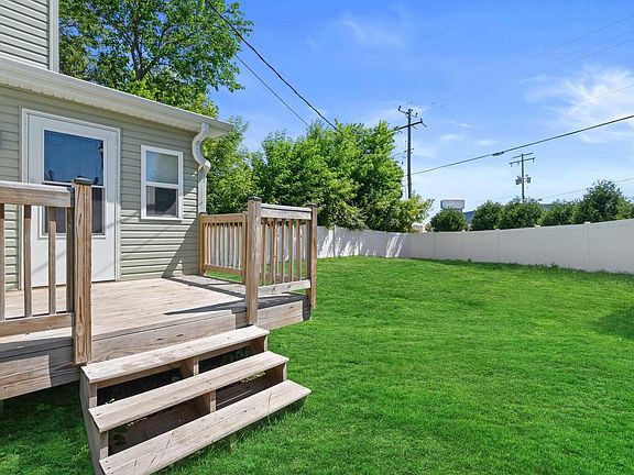 2nd image of 3662 S 32nd STREET