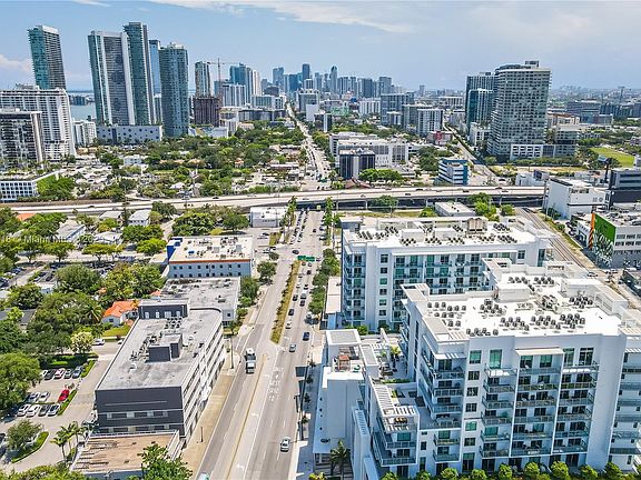 2nd image of 3900 Biscayne Blvd Unit S-320