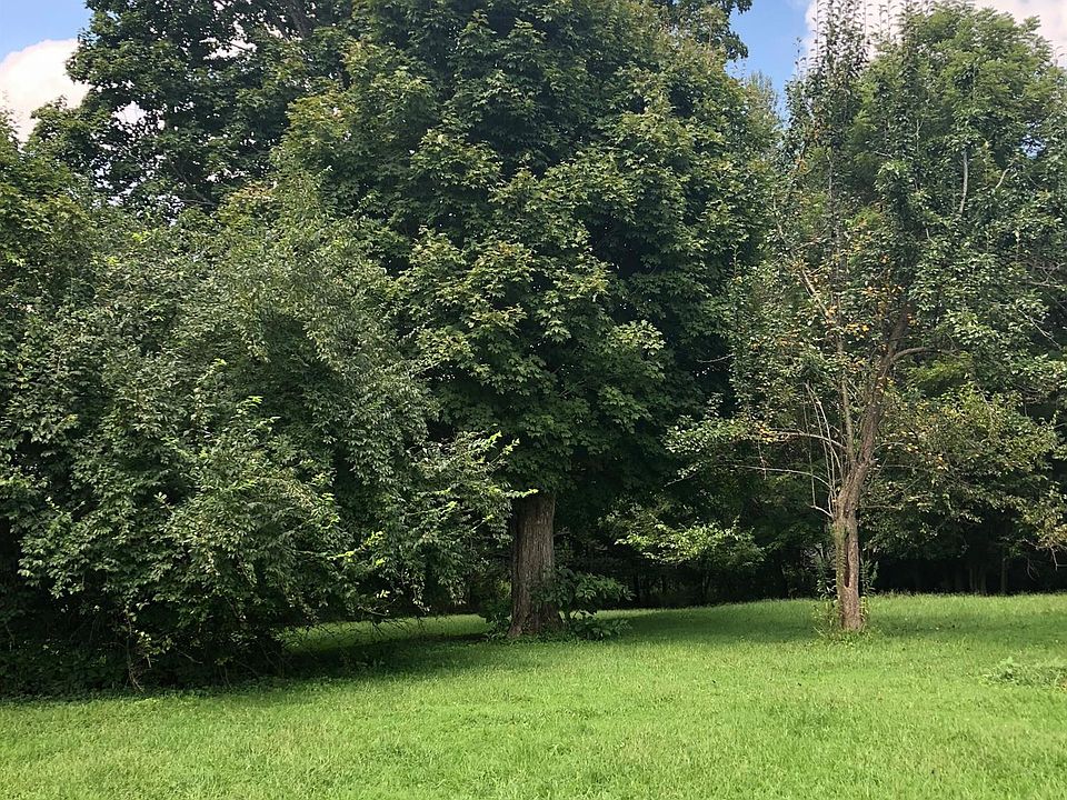 2nd image of 522 Bryants Camp Rd