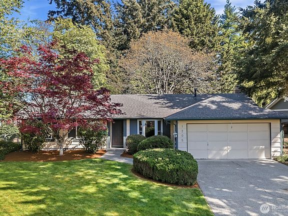 2nd image of 1205 156th Street Ct E